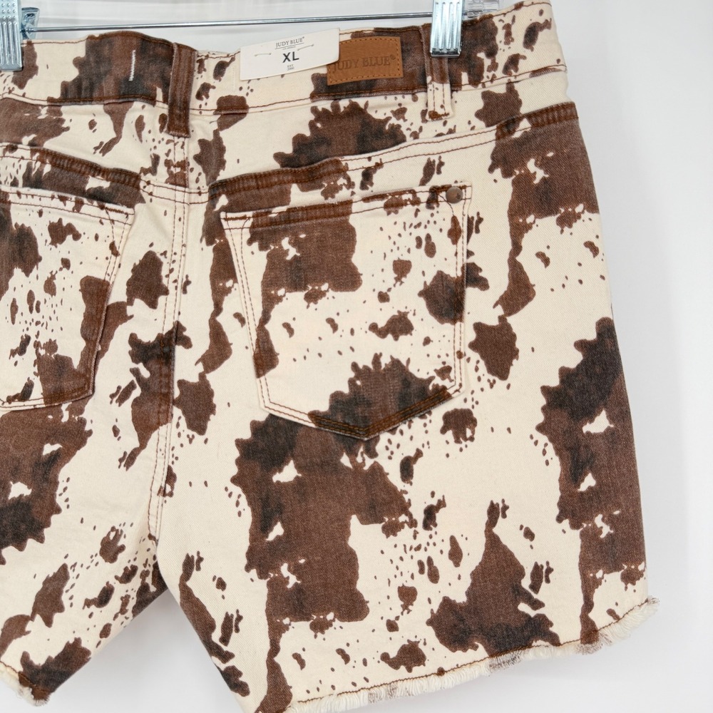 NWT Judy Blue Denim Shorts Brown Cream Cow Print High Waist Cutoff Raw Hem XL - Picture 10 of 14